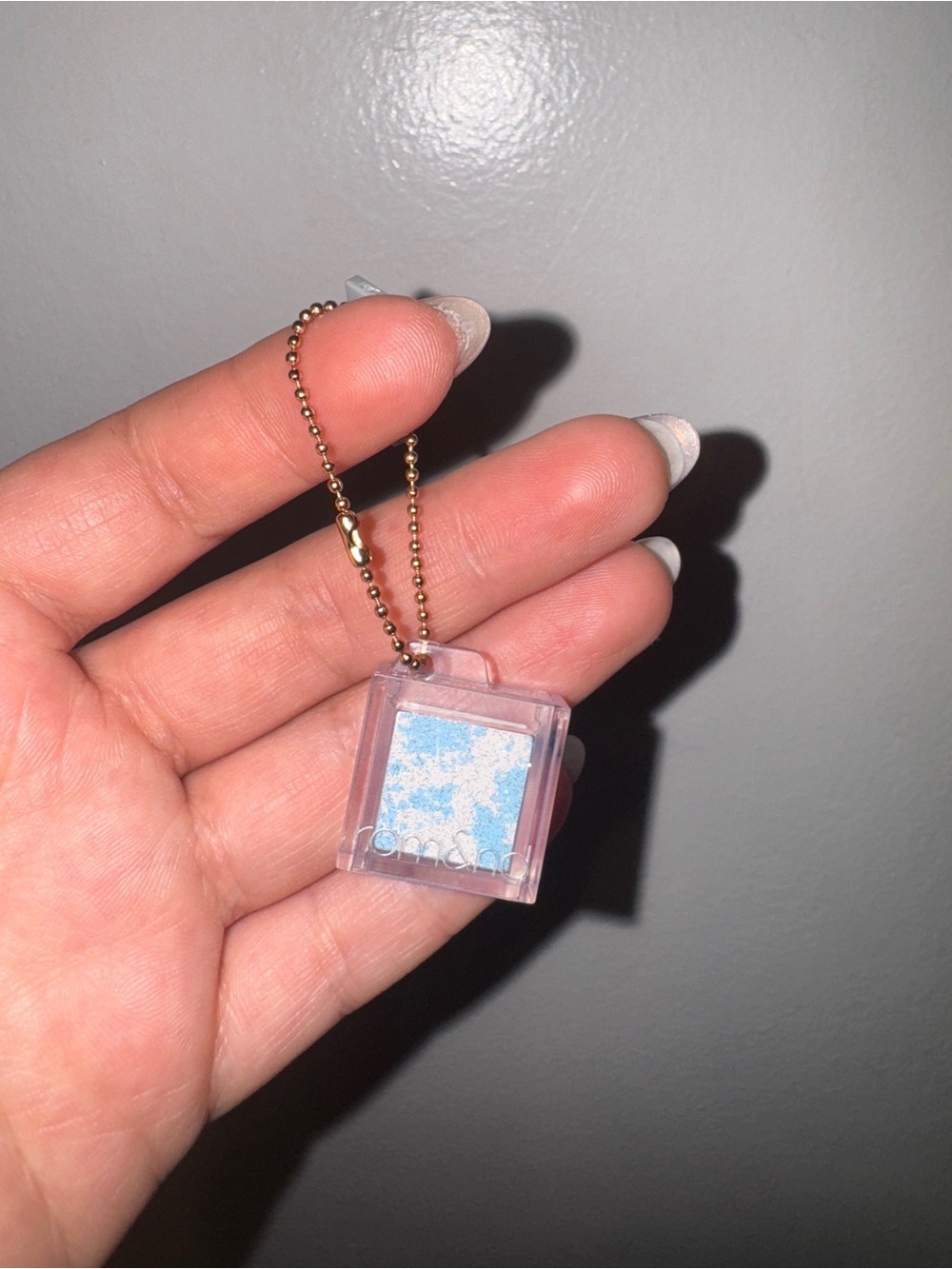 Rom&nd Eyeshadow Gachapon mini keychain